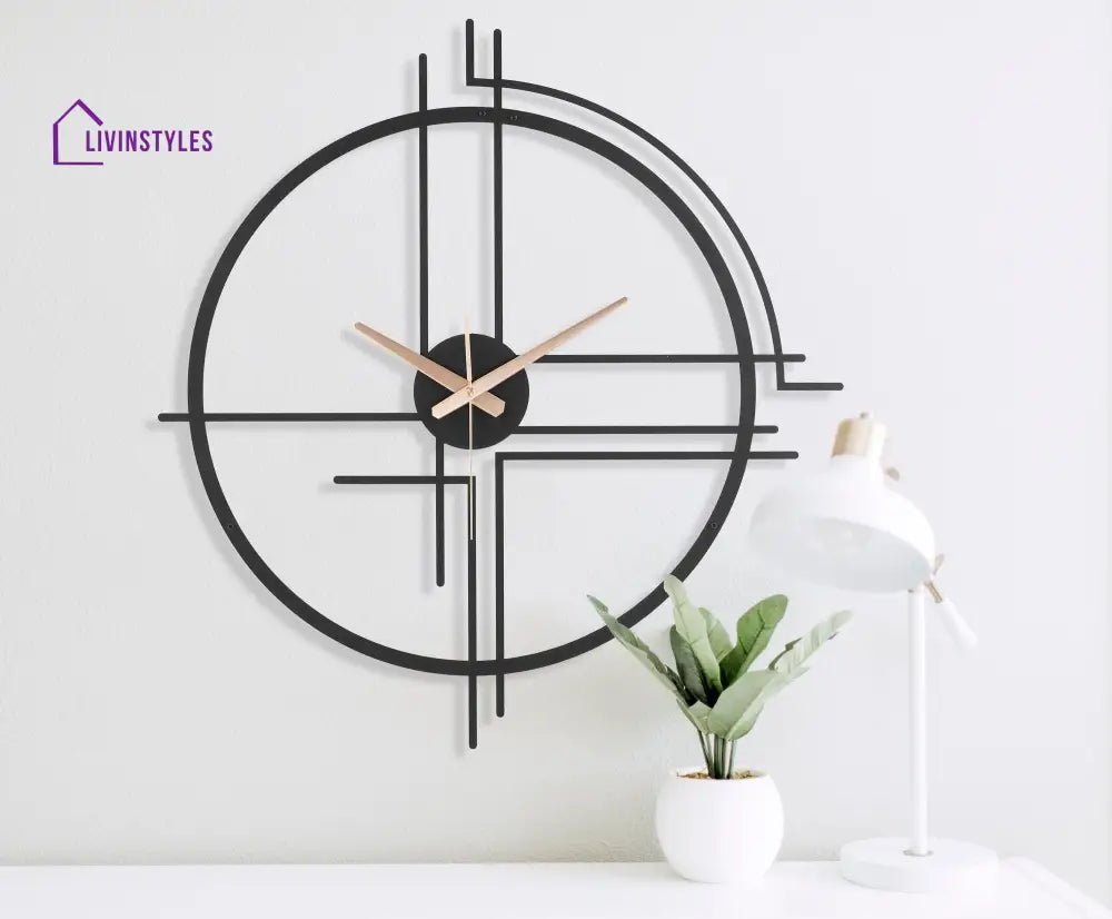 Line With Round Large Metal Wall Clock