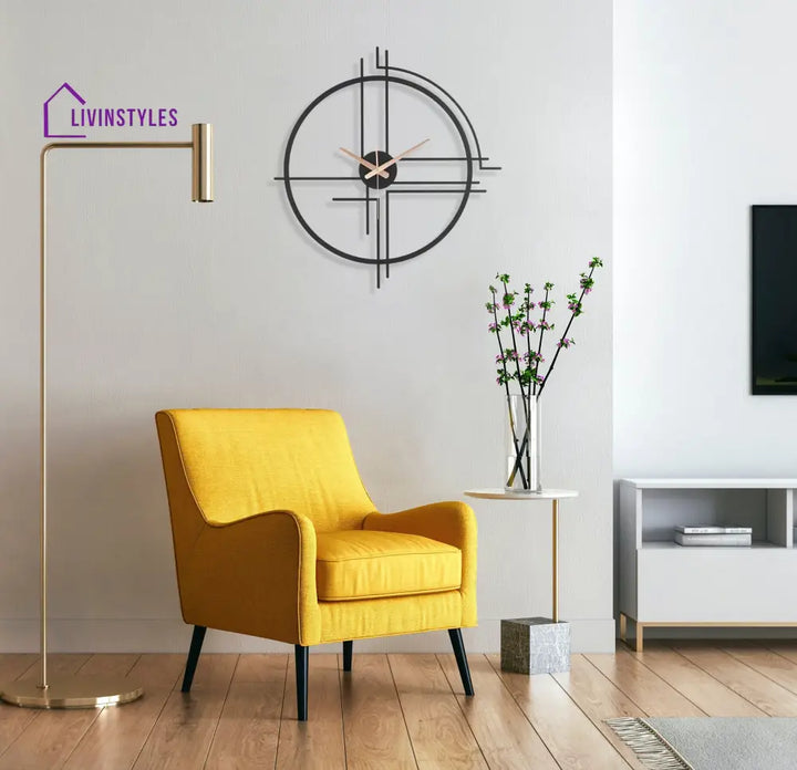 Line With Round Large Metal Wall Clock