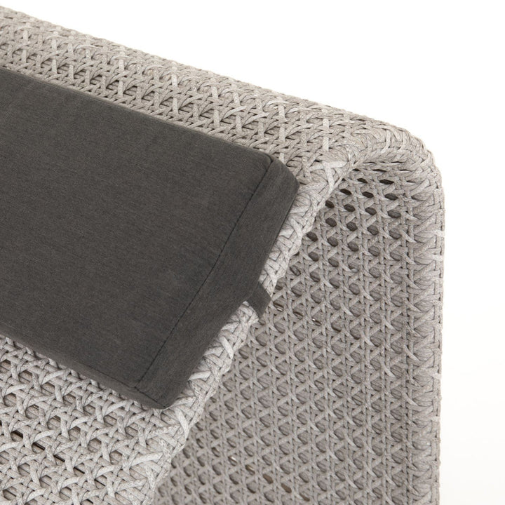 Grood Outdoor Swimming Poolside Lounger (White)