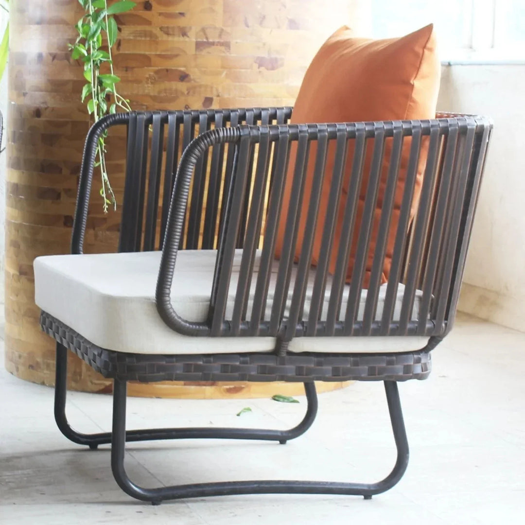 Tinsley Outdoor Rope 4-Piece Patio Sofa Set with Wicker Top Table (Brown & White)