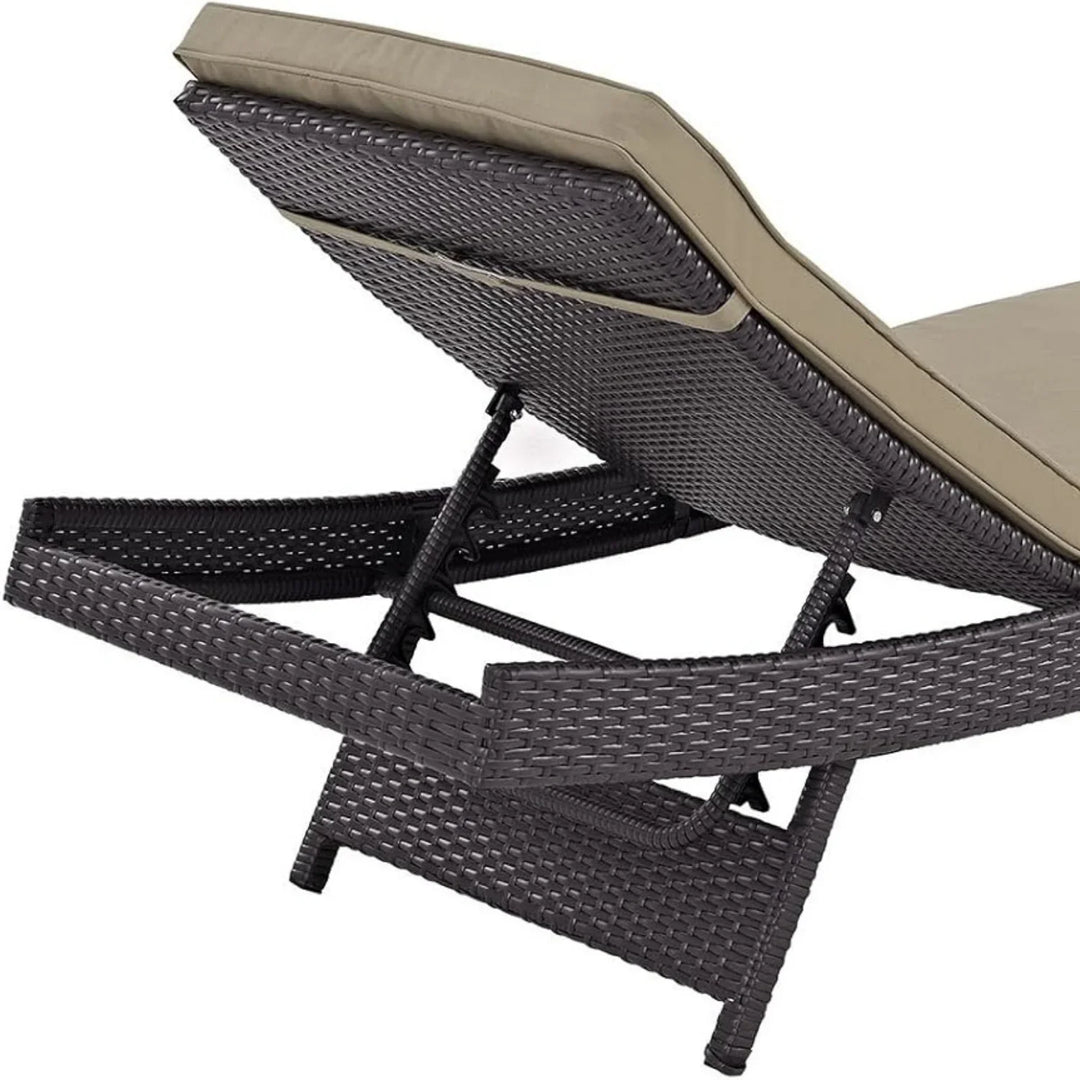 Virtudes Outdoor Rattan Wicker Chaise Lounger For Poolside