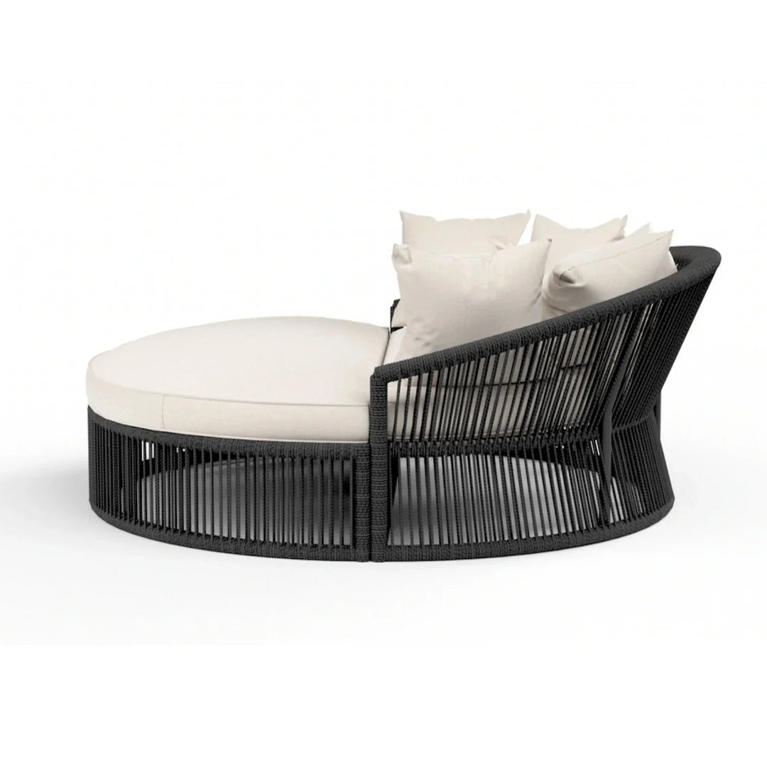 Outdoor Round Rope Daybed Sofa – Unique Design for Poolside