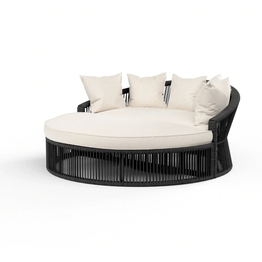 Outdoor Round Rope Daybed Sofa – Unique Design for Poolside