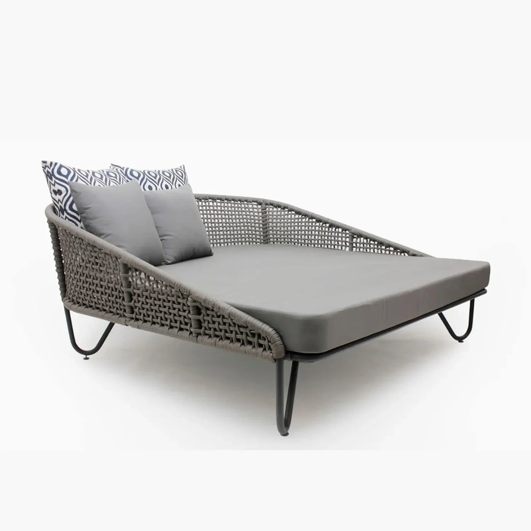 Kaelyn Outdoor Rope Patio Furniture Daybed (Grey)