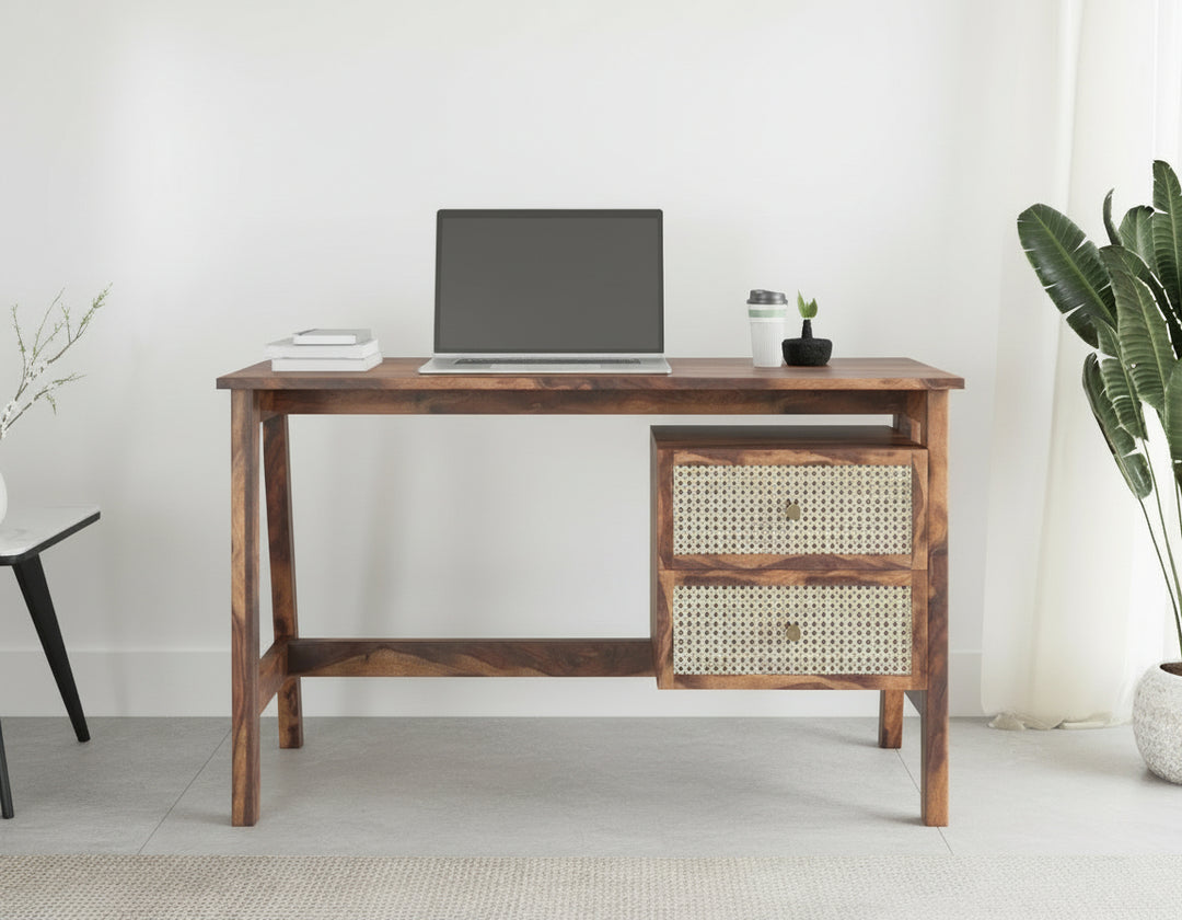 Amara Leera Study Table