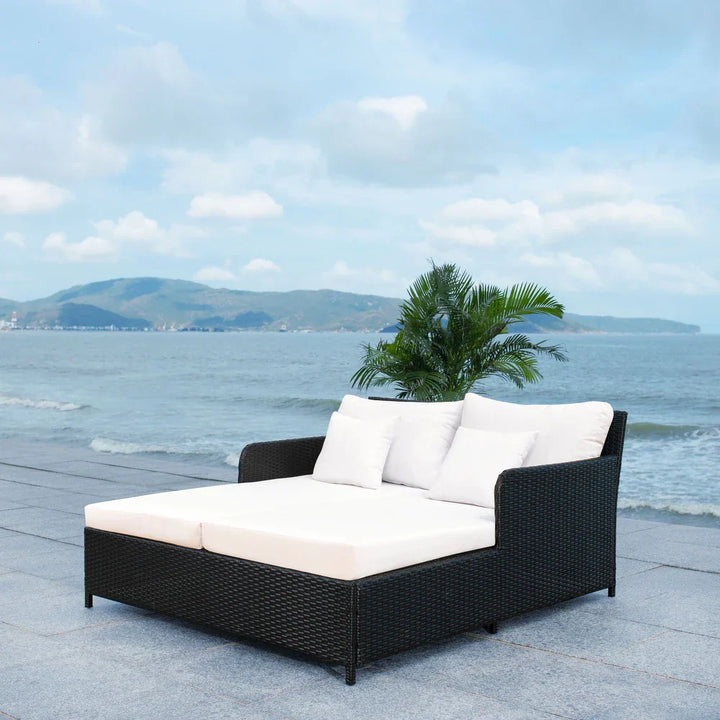 Heper Outdoor Poolside Sunbed With Cushion Daybed