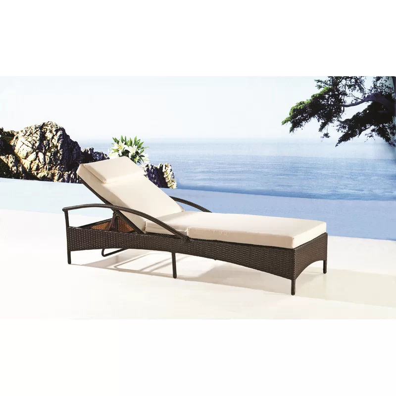 Decia Outdoor Swimming Poolside Lounger (Brown)