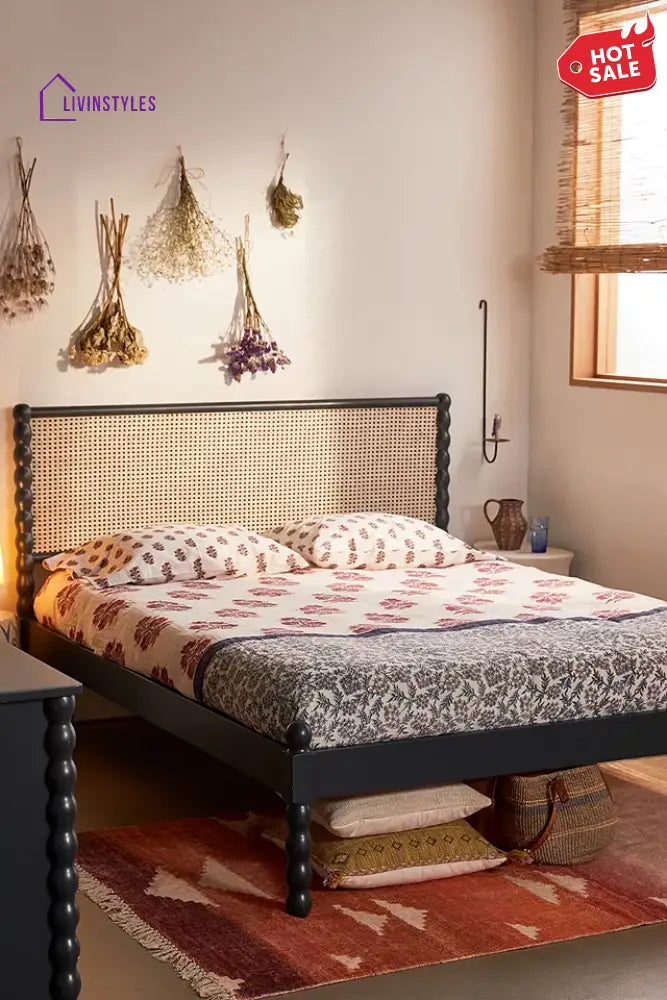 Alisa Solid Wood Black Finish in Traditional Touch Bed