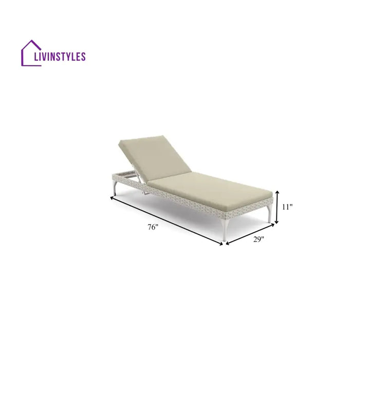 Arcuri Outdoor Swimming Poolside Lounger - Loungers