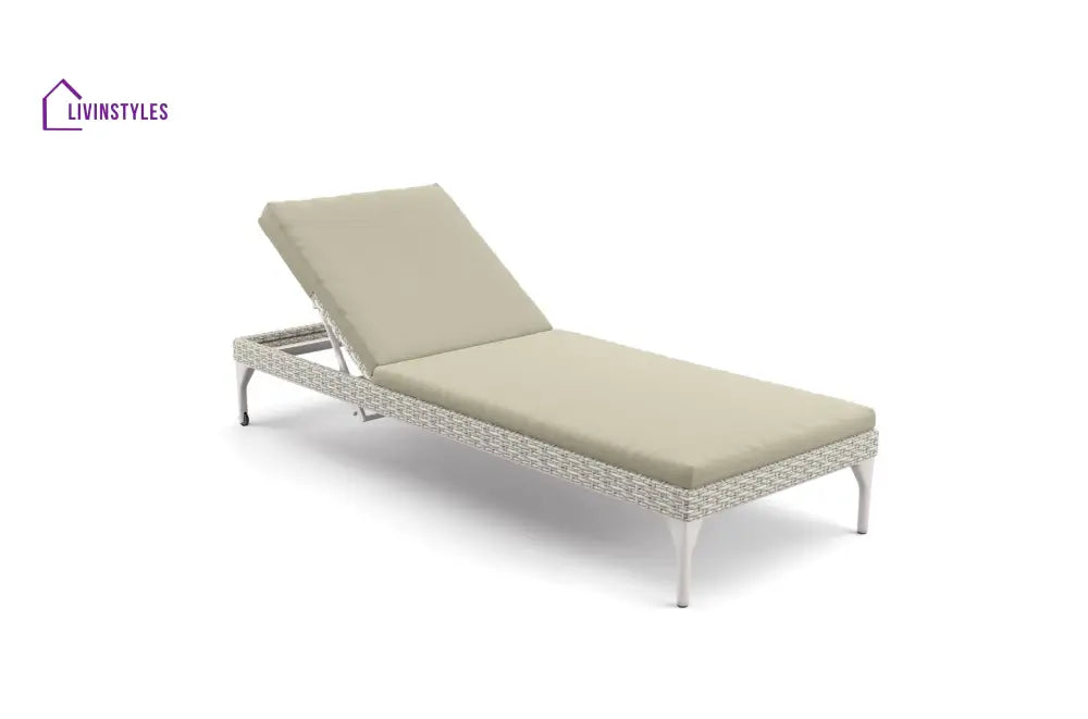 Arcuri Outdoor Swimming Poolside Lounger - Natural - Loungers