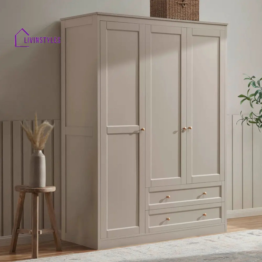 Baltazar 3 Door Wardrobe with Drawers Wardrobe