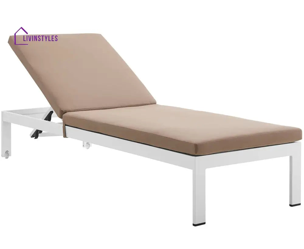Bright Outdoor Swimming Poolside Lounger With 1 Side Table (White) - Brown - Loungers