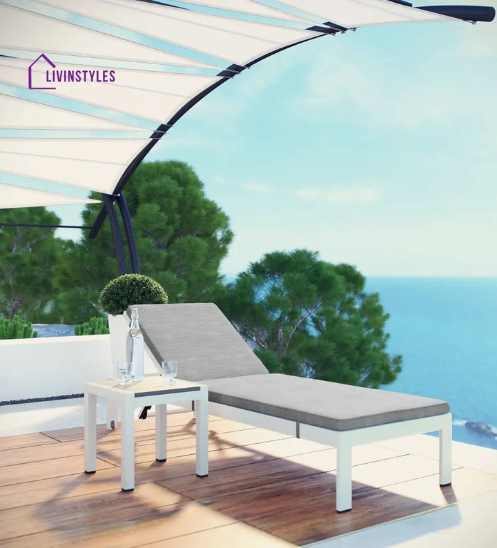 Bright Outdoor Swimming Poolside Lounger With 1 Side Table (White) - Grey - Loungers