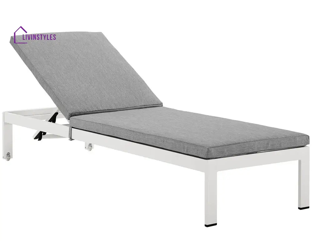 Bright Outdoor Swimming Poolside Lounger With 1 Side Table (White) - Loungers