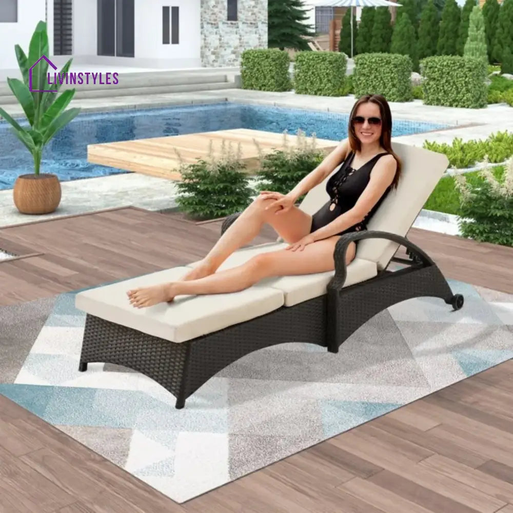 Bushra Outdoor All-Weather Wicker Lounger - Lounger Set