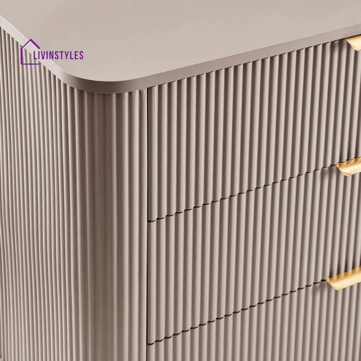 Cornelio 3 Drawer Small Chest Chest of Drawers