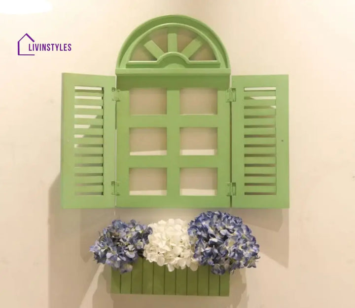 Estela Wooden Window Frame (Distress Pista Green)