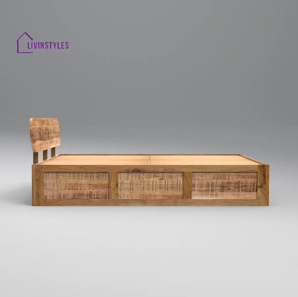 Evgenia Aara Cut Bed Mango And Acacia Wood In Finish Natural
