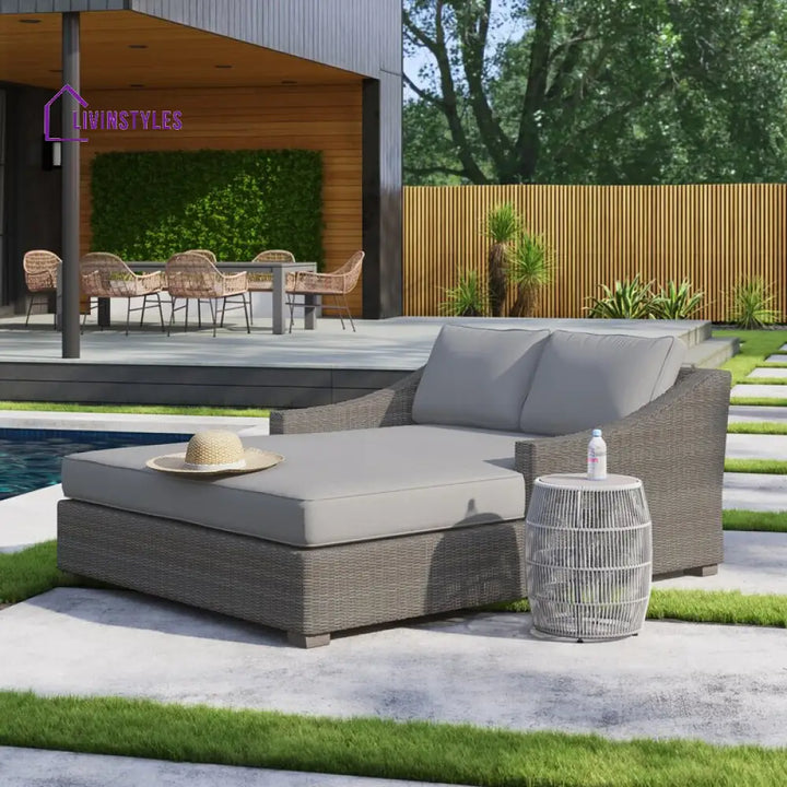 Leonardo Outdoor Poolside Sunbed With Cushion Daybed (Brown) - Sunbed