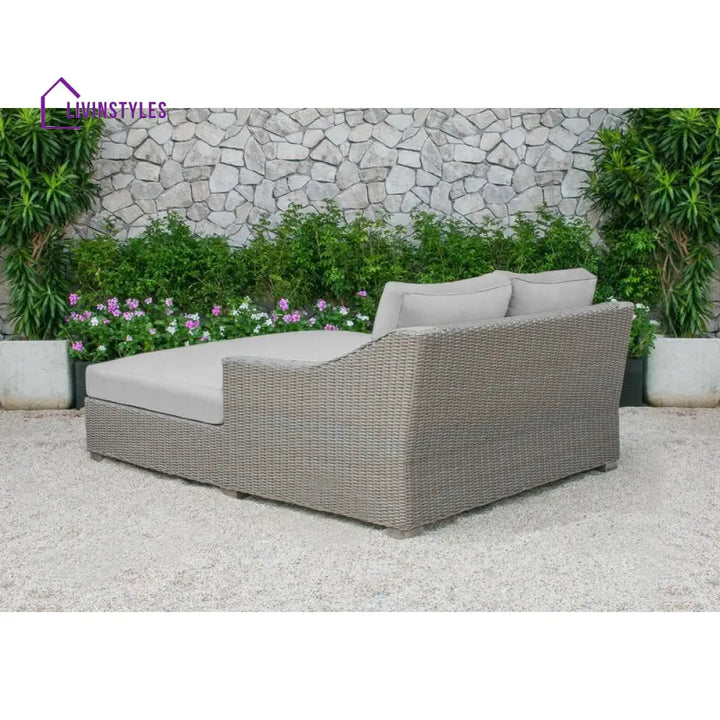 Leonardo Outdoor Poolside Sunbed With Cushion Daybed (Brown) - Sunbed