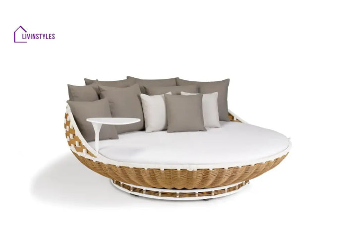 Liesa Outdoor Poolside Sunbed With Cushion Daybed - Sunbed
