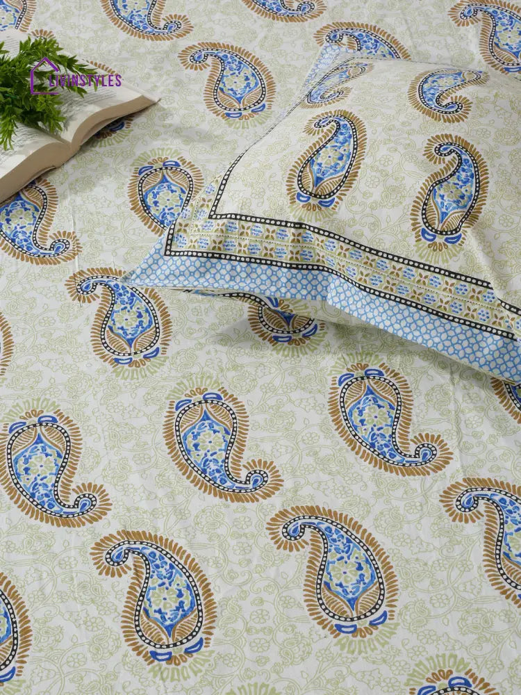 Light Green Paisley Print 200 Tc Cotton King Bed Sheet With 2 Pillow Covers