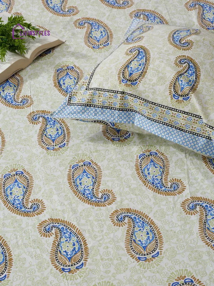 Light Green Paisley Print 200 Tc Cotton King Bed Sheet With 2 Pillow Covers
