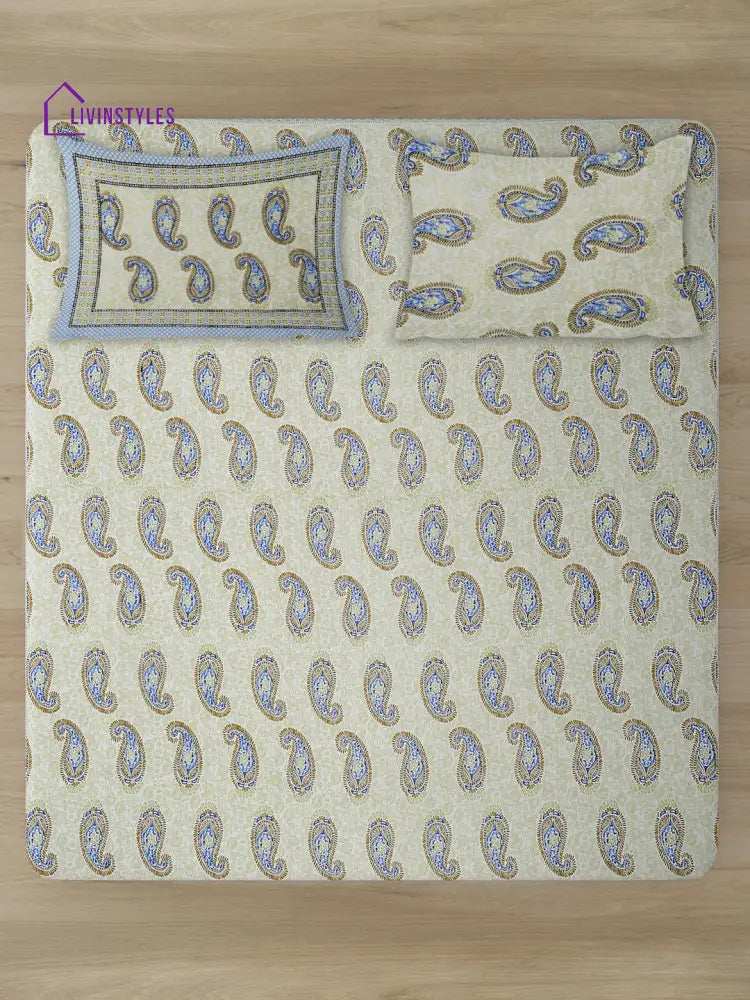 Light Green Paisley Print 200 Tc Cotton King Bed Sheet With 2 Pillow Covers