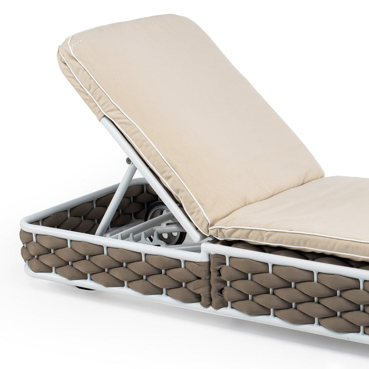 Hola Outdoor Swimming Poolside Lounger (Rope Brown)