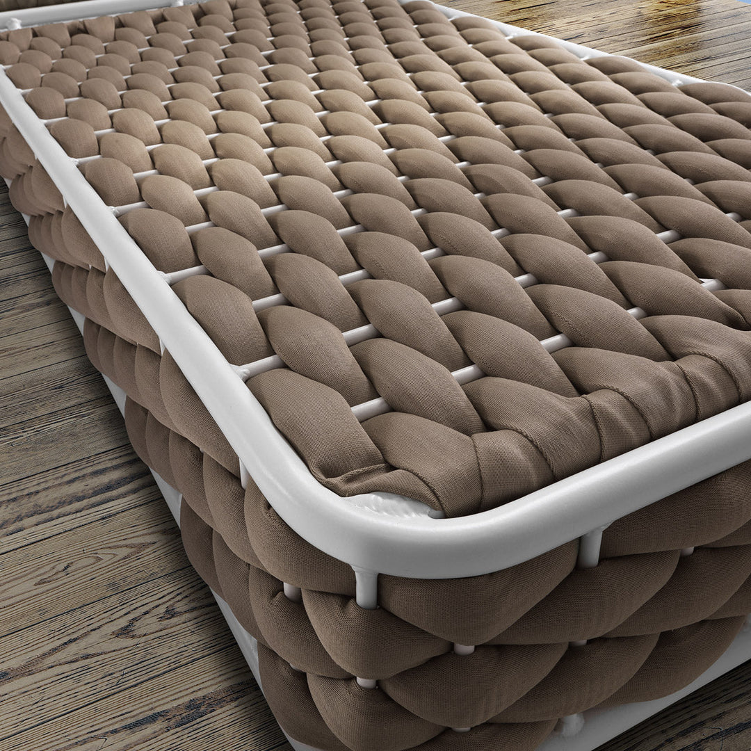 Hola Outdoor Swimming Poolside Lounger (Rope Brown)