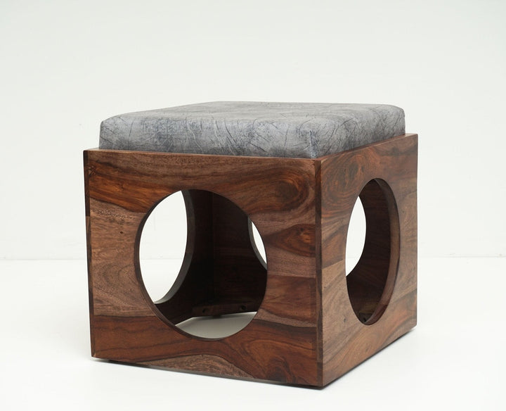 Anna Coffee Table With 4 Stools