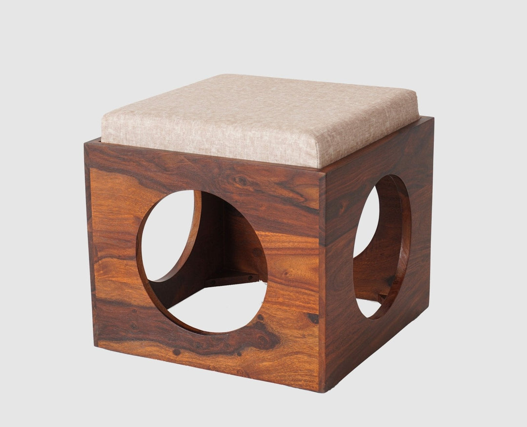 Anna Coffee Table With 4 Stools