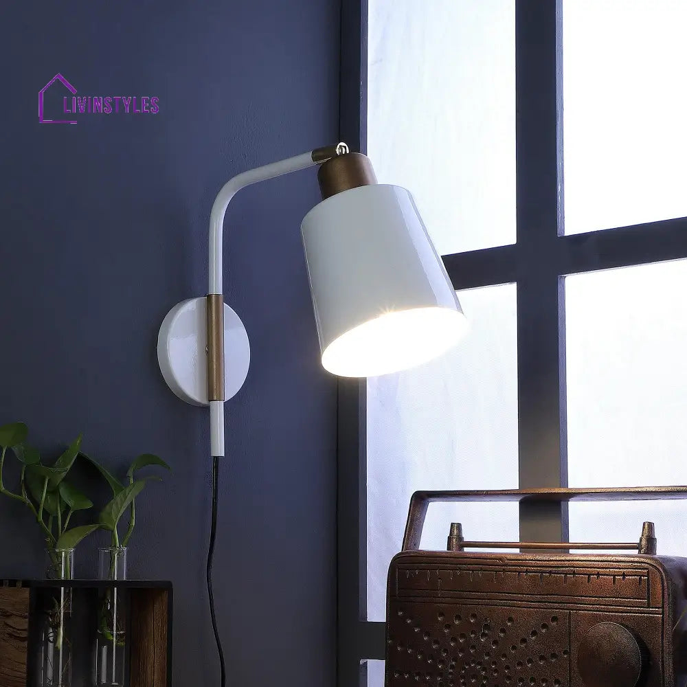 Norell White Metal Wall Light By Ss Lightings Lamp
