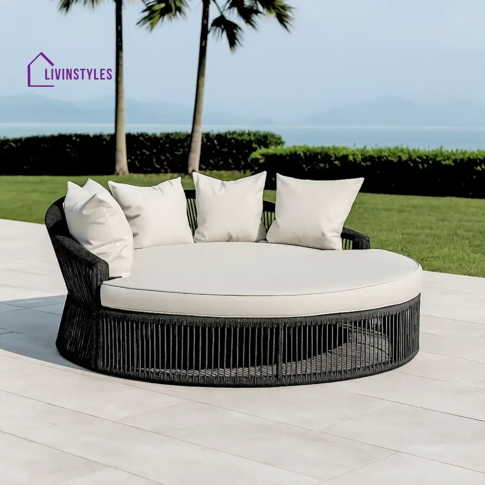 Outdoor Round Rope Daybed Sofa – Unique Design for Poolside - Daybed