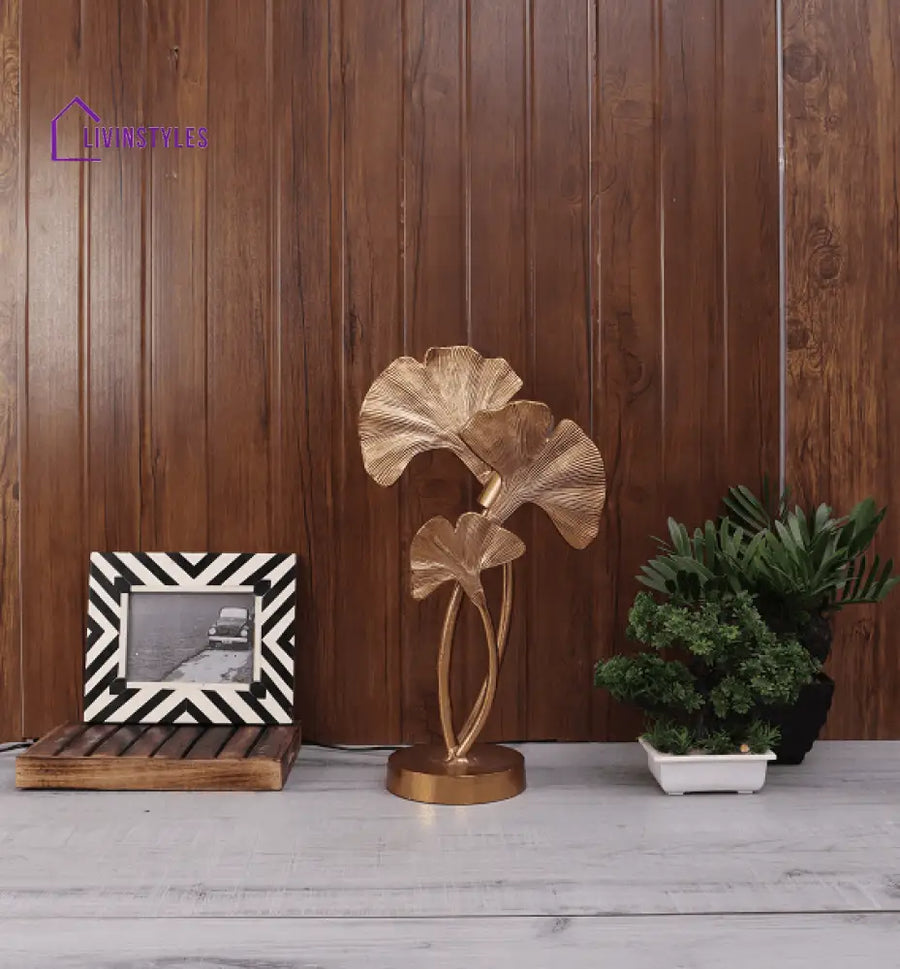 Trinity Gold Leaves Lamp