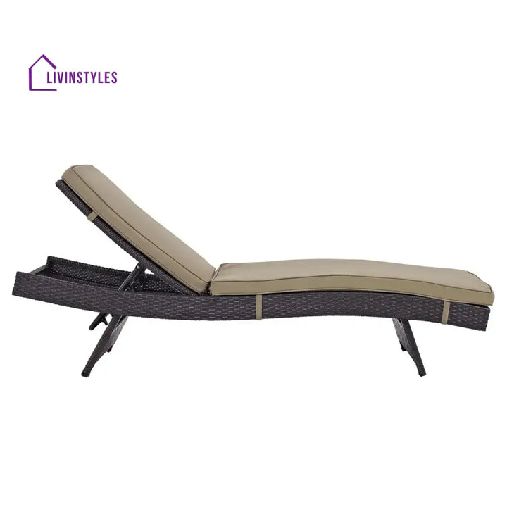 Virtudes Outdoor Rattan Wicker Chaise Lounger For Poolside - Lounger Set