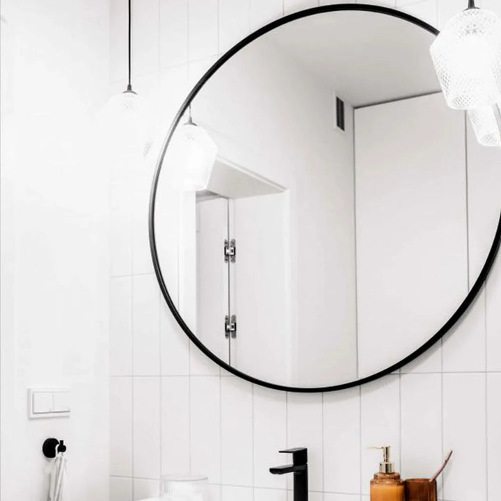 Black Bordered Minimalist Round Wall Mirror