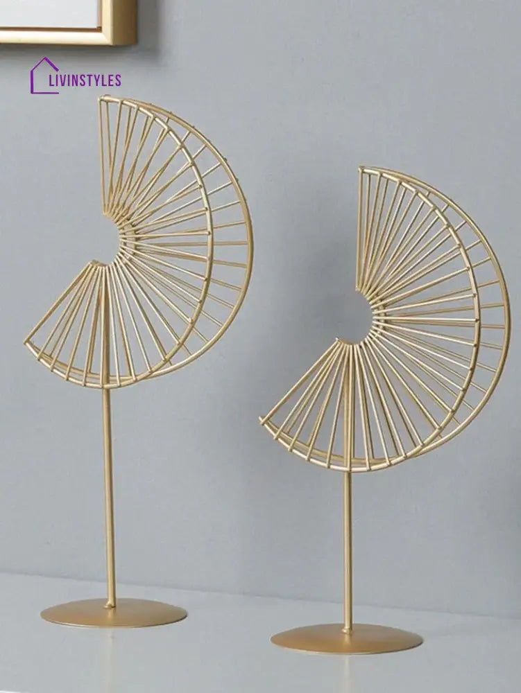 Wong Metal Table Showpiece